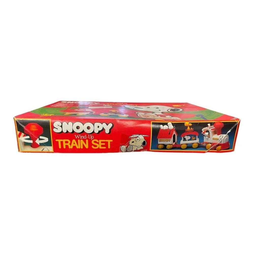 Snoopy Wind Up Train Set Circa 1965 New‎ In Box